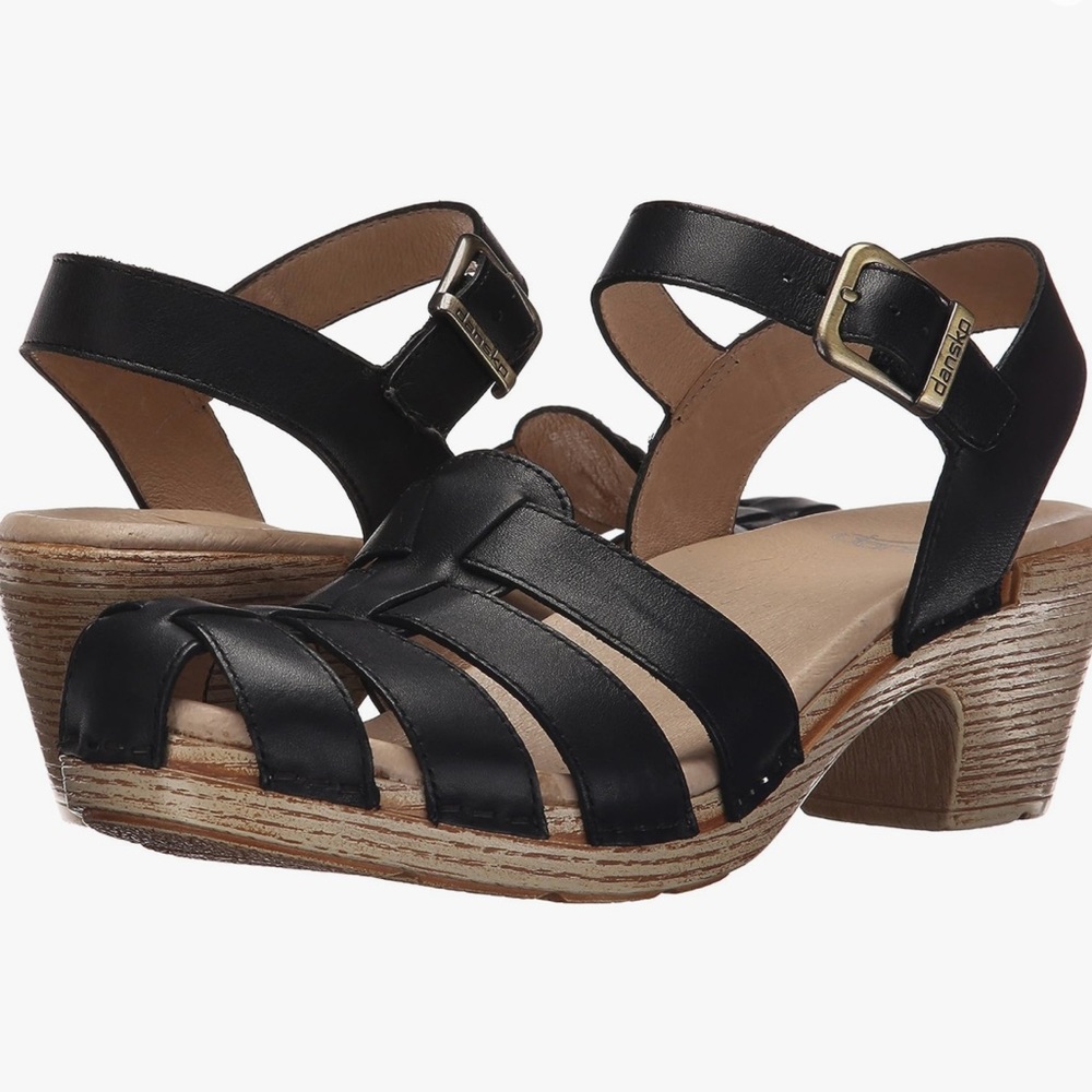 Dansko leather sandals size woman’s 37 (6.5)